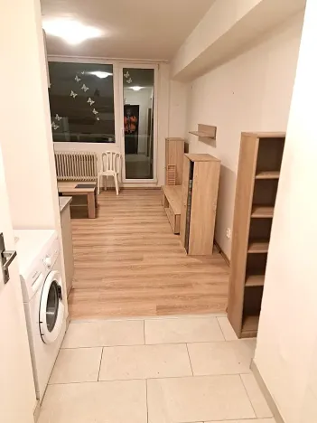 Pronájem bytu 1+kk, Praha - Radotín, Vrážská, 28 m2
