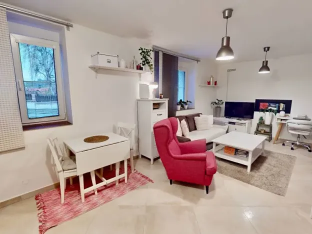 Pronájem bytu 1+kk, Praha - Střešovice, U střešovických hřišť, 35 m2