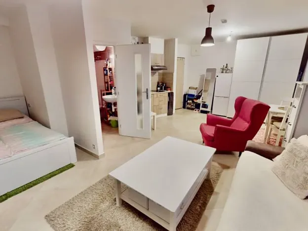 Pronájem bytu 1+kk, Praha - Střešovice, U střešovických hřišť, 35 m2