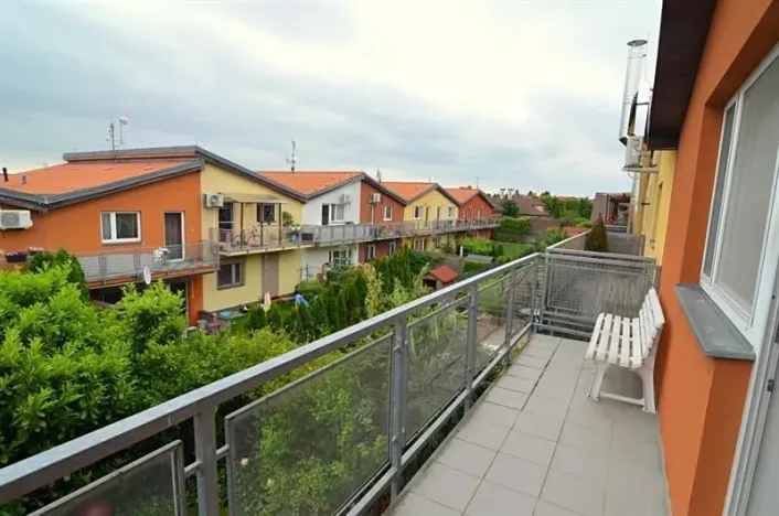 Pronájem bytu 2+kk, Vestec, U Strouhy, 57 m2