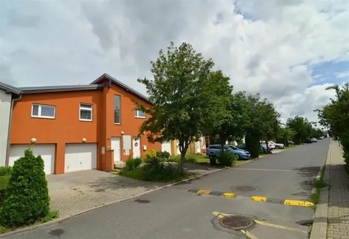 Pronájem bytu 2+kk, Vestec, U Strouhy, 57 m2