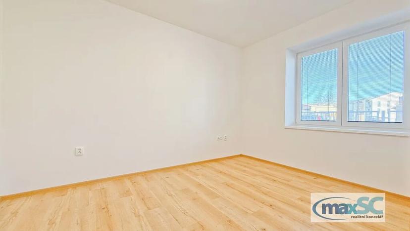 Pronájem bytu 2+kk, Holice, Hradecká, 42 m2