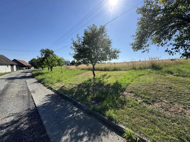 Prodej pozemku pro bydlení, Ostrata, 1273 m2