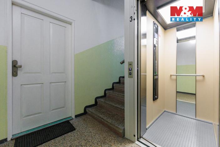 Prodej bytu 3+1, Hroznětín, Sídliště, 73 m2