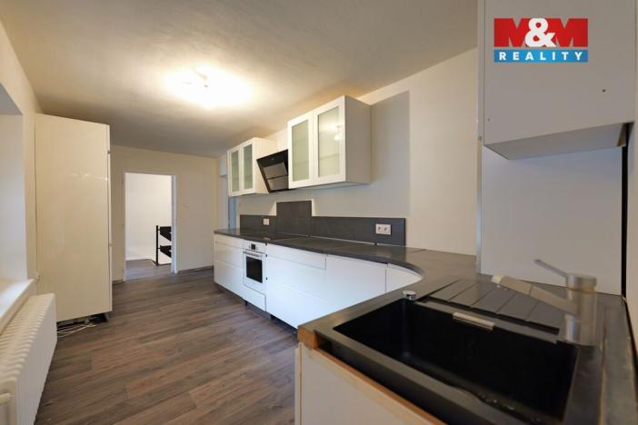 Prodej rodinného domu, Lešany, 160 m2