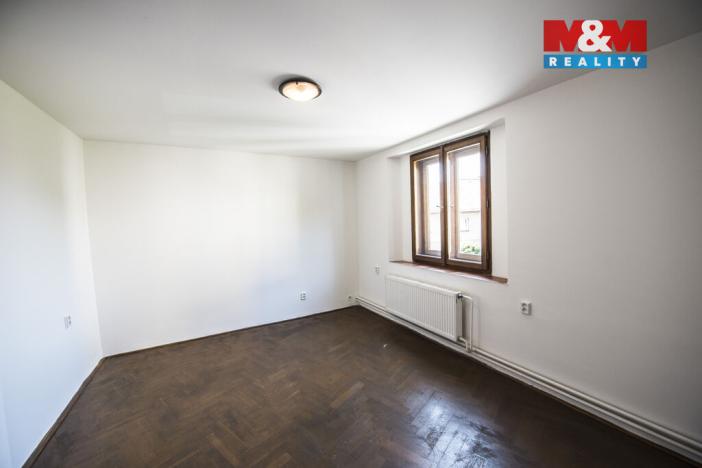 Pronájem bytu 3+1, Nechanice, Husovo nám., 98 m2