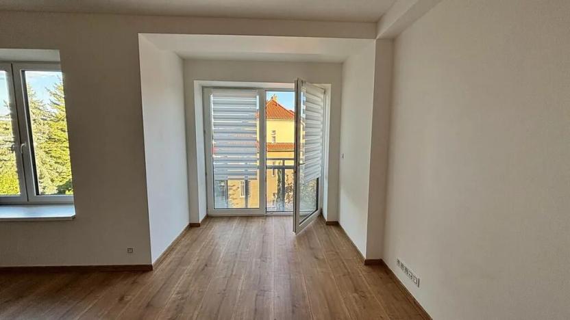 Pronájem bytu 1+kk, Praha - Motol, Podhorská, 27 m2