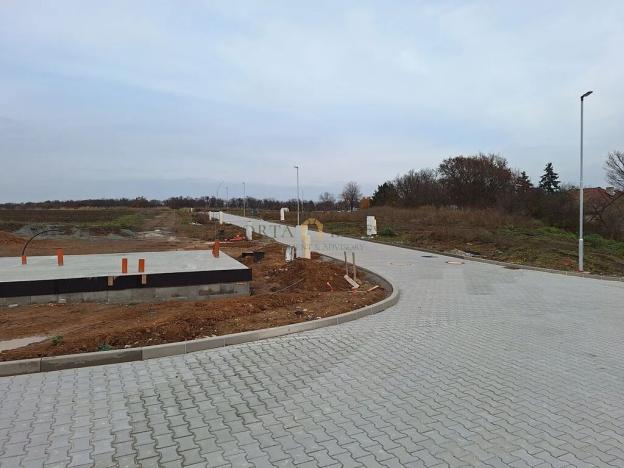 Prodej pozemku pro bydlení, Sedlec, 10466 m2