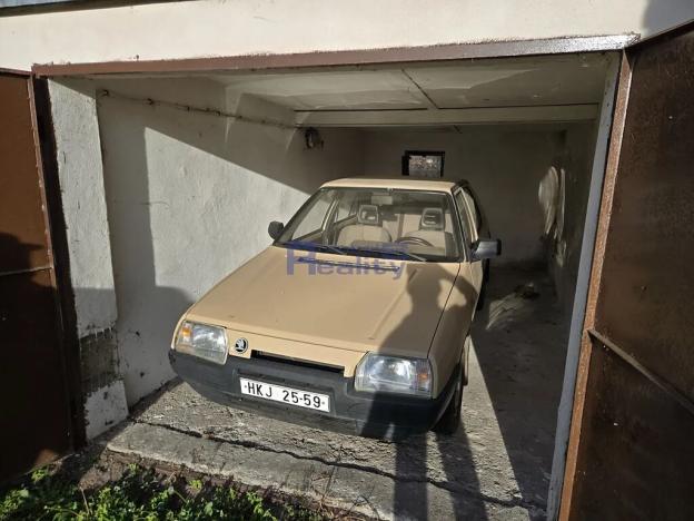 Pronájem garáže, Pardubice, 15 m2