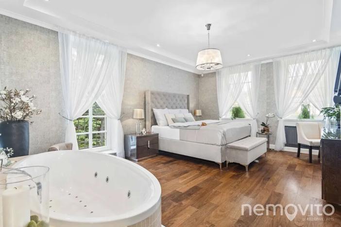 Prodej vily, Praha - Dejvice, V Šáreckém údolí, 459 m2