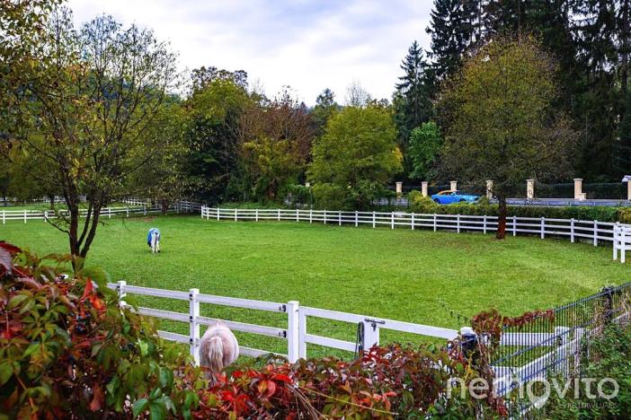 Prodej vily, Praha - Dejvice, V Šáreckém údolí, 459 m2