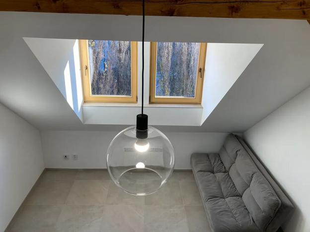 Pronájem bytu 1+kk, Praha - Košíře, Vrchlického, 20 m2