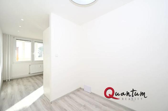 Pronájem bytu 1+kk, Kladno, Švédská, 33 m2