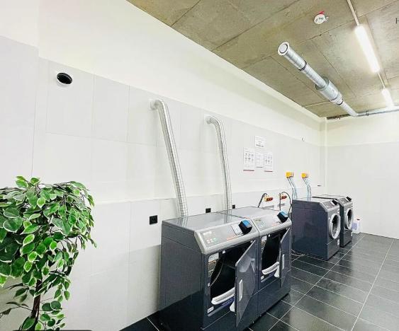 Pronájem bytu 2+kk, Praha - Smíchov, Grafická, 70 m2