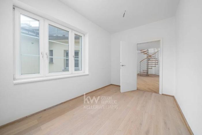 Prodej bytu 5+kk, Praha - Dejvice, Buzulucká, 239 m2