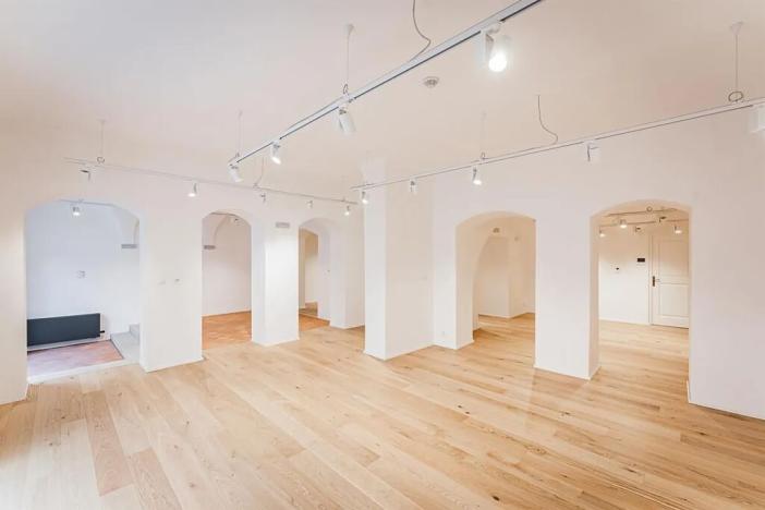 Pronájem obchodního prostoru, Praha - Malá Strana, Vlašská, 98 m2