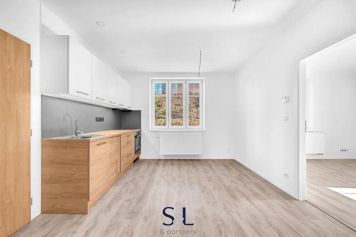 Pronájem bytu 2+kk, Jablonec nad Nisou, Opletalova, 42 m2