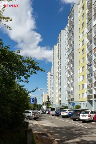 Pronájem bytu 1+1, Praha - Troja, Krynická, 29 m2