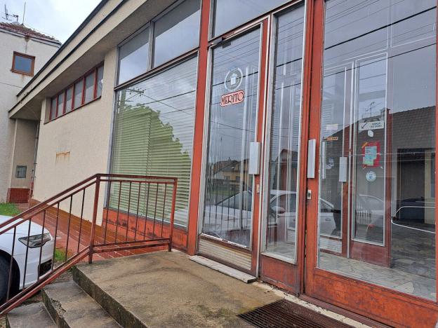 Pronájem skladu, Svatoslav