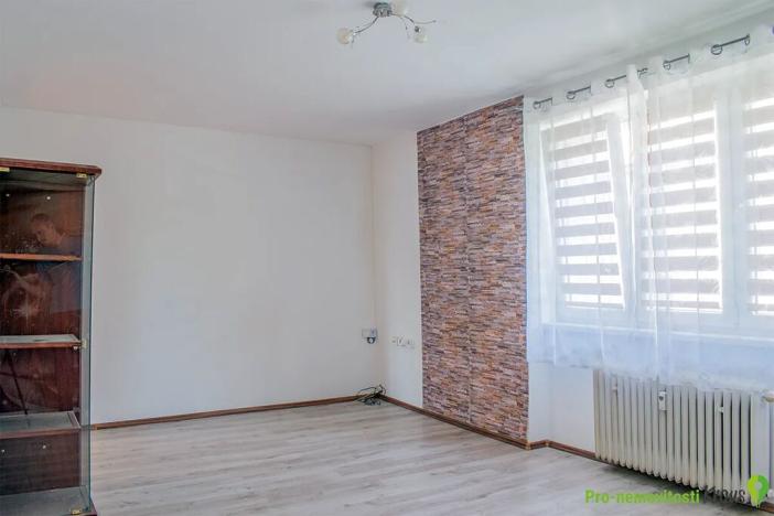 Prodej bytu 3+1, Strašice, 64 m2