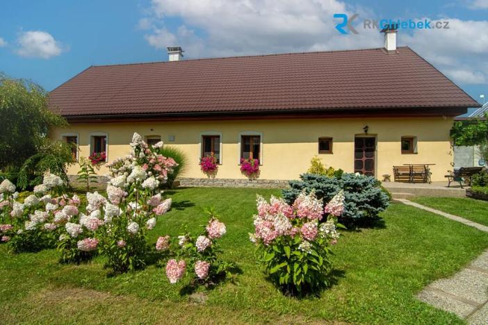 Prodej rodinného domu, Kozlovice, 283 m2