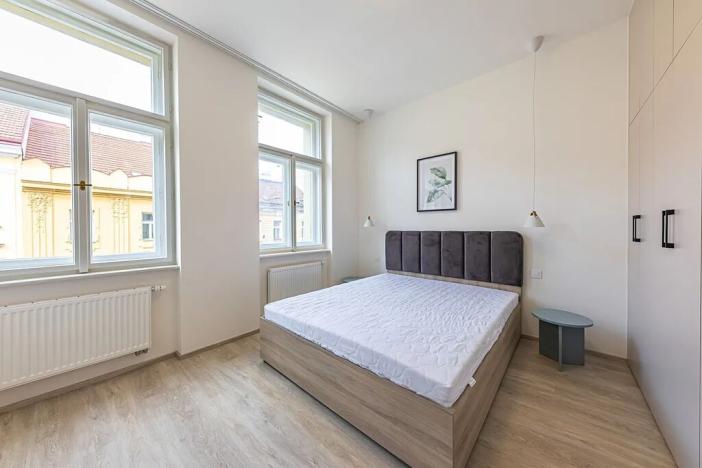 Pronájem bytu 2+kk, Praha - Nusle, Svatoslavova, 49 m2