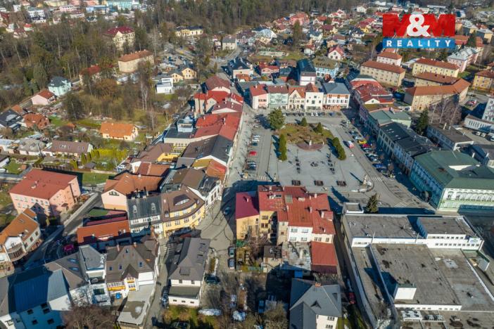 Prodej obchodního prostoru, Rožnov pod Radhoštěm, Masarykovo náměstí, 670 m2