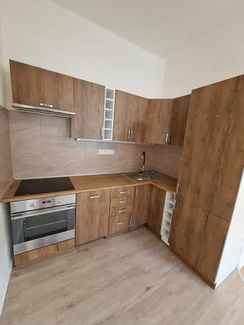 Pronájem bytu 2+kk, Praha - Vysočany, Novovysočanská, 45 m2