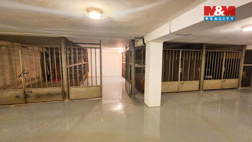 Pronájem garáže, Praha - Vokovice, Tobrucká, 15 m2