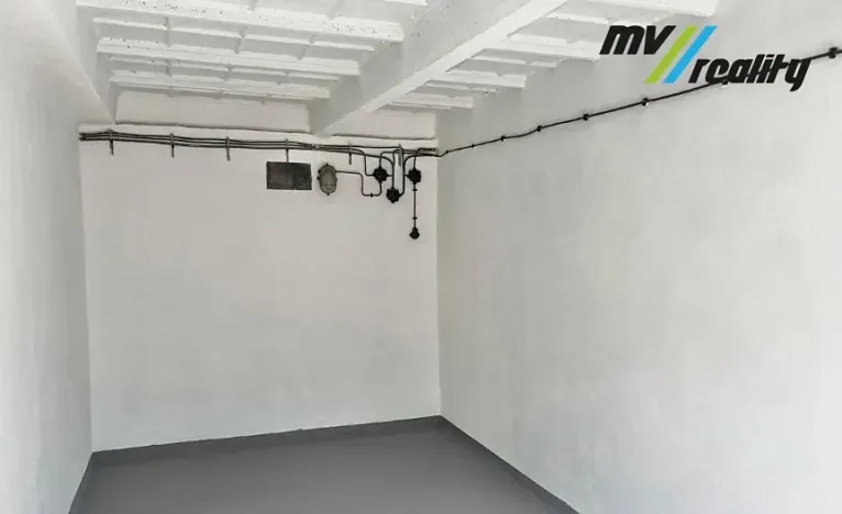 Prodej garáže, Praha, Klučovská, 17 m2