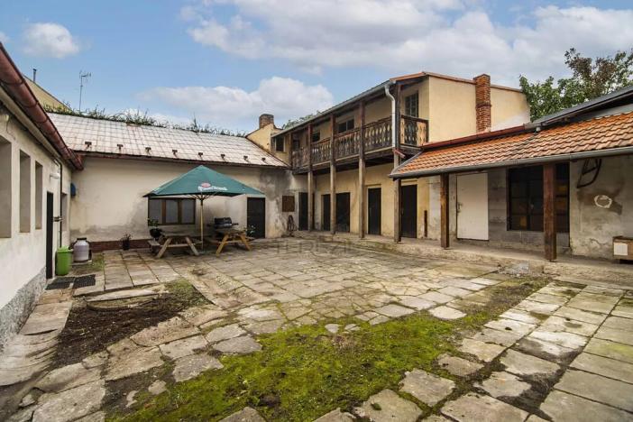 Prodej rodinného domu, Zlonice, Revoluční, 695 m2