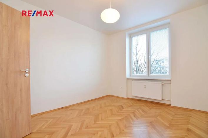 Pronájem bytu 3+1, Praha - Žižkov, Biskupcova, 78 m2