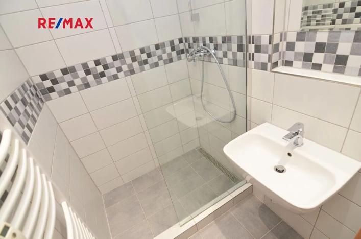 Pronájem bytu 3+1, Praha - Žižkov, Biskupcova, 78 m2