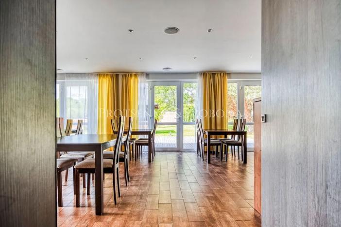 Prodej ubytování, Rosovice, 900 m2