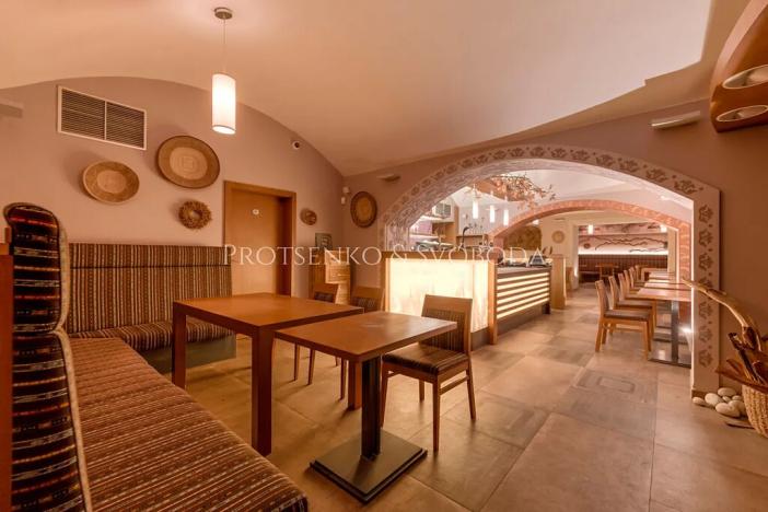 Prodej obchodního prostoru, Praha - Nové Město, Legerova, 230 m2