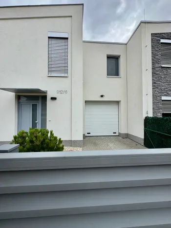 Pronájem rodinného domu, Praha - Vinoř, Mokošínská, 158 m2