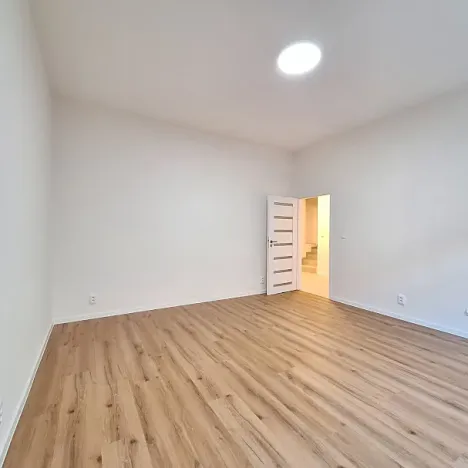Pronájem bytu 3+kk, Praha - Břevnov, Bělohorská, 70 m2