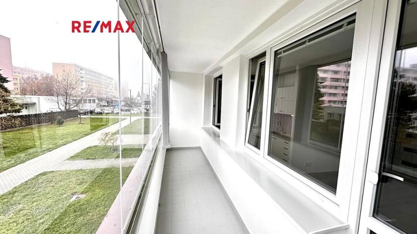 Pronájem bytu 1+kk, Kladno, Italská, 27 m2