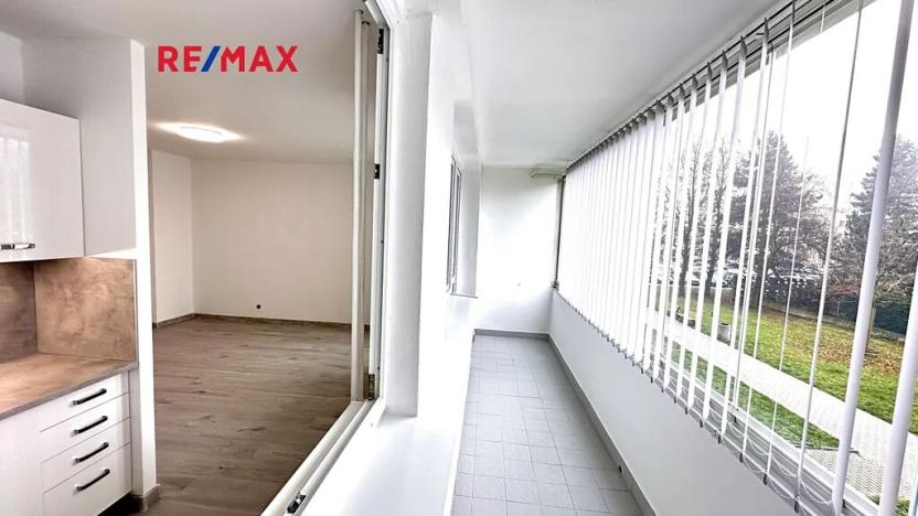 Pronájem bytu 1+kk, Kladno, Italská, 27 m2