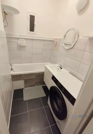 Pronájem bytu 1+kk, Praha - Strašnice, Starostrašnická, 20 m2