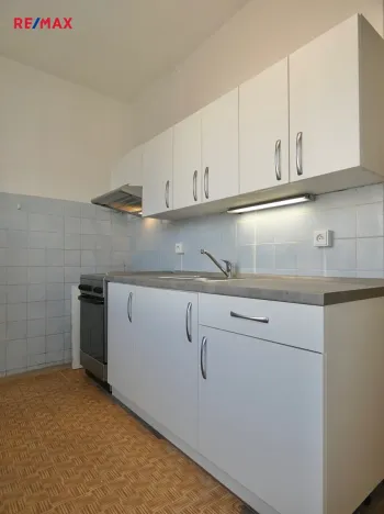 Pronájem bytu 2+1, Praha - Břevnov, Na Petřinách, 54 m2