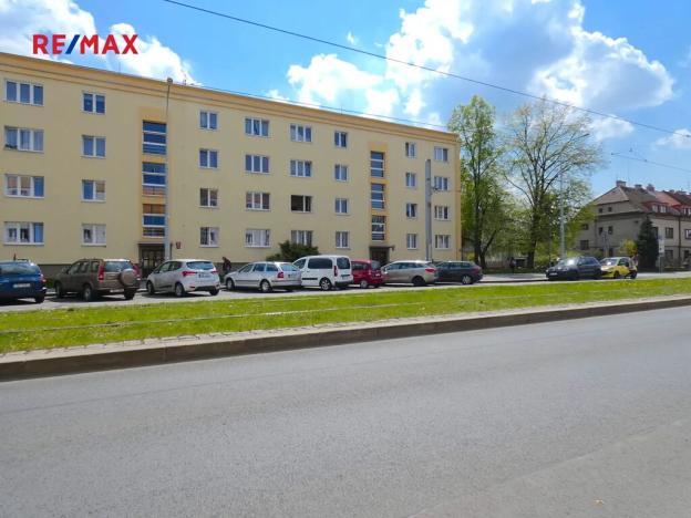 Pronájem bytu 2+1, Praha - Břevnov, Na Petřinách, 54 m2