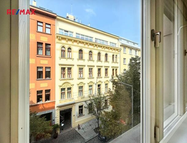 Pronájem bytu 2+kk, Praha - Vinohrady, Záhřebská, 49 m2