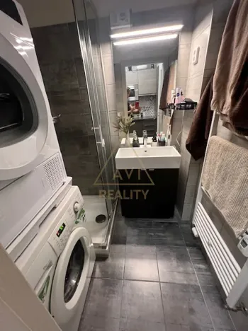 Pronájem bytu 1+1, Praha - Podolí, Jeremenkova, 28 m2