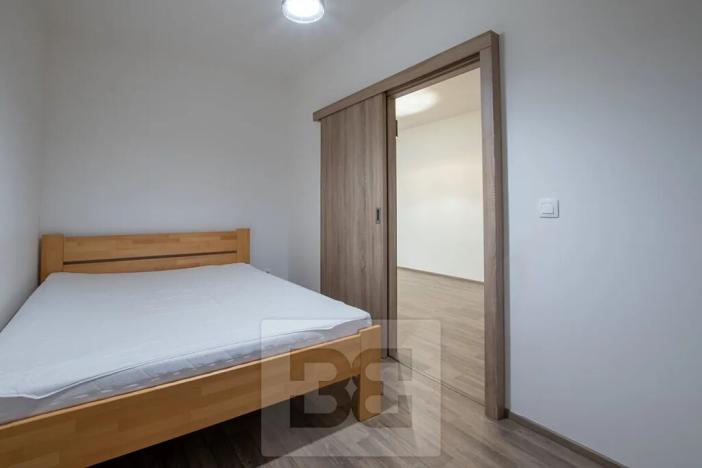 Pronájem bytu 2+kk, Praha - Letňany, Škrábkových, 41 m2