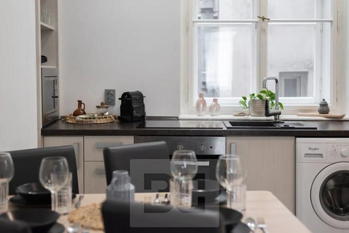 Prodej bytu 2+1, Praha - Nové Město, Ve Smečkách, 66 m2