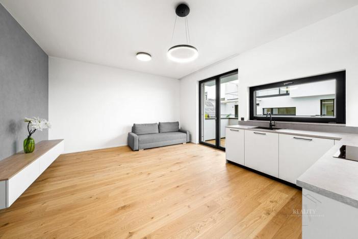 Pronájem bytu 2+kk, Praha - Troja, Pod Hrachovkou, 45 m2