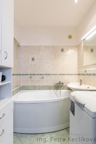 Pronájem bytu 3+1, Brno - Kohoutovice, Axmanova, 73 m2