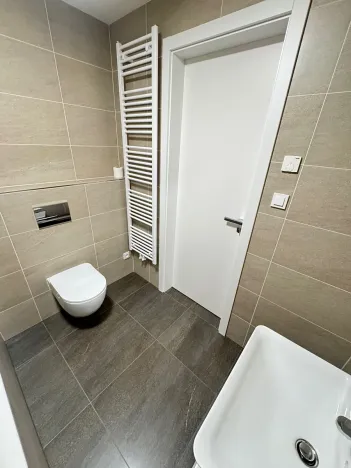 Pronájem bytu 2+kk, Praha, V třešňovce, 57 m2