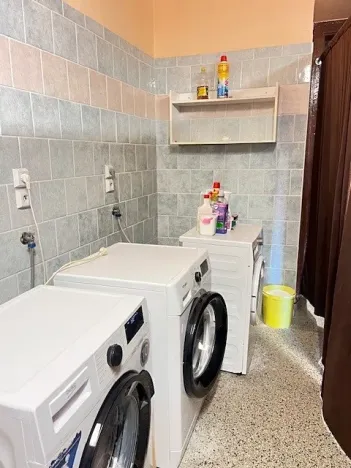 Pronájem obchodního prostoru, Praha - Holešovice, Osadní, 38 m2